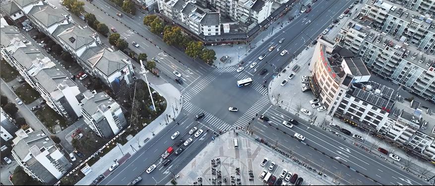 連紅綠燈都會隨“車”應變   南潯交警攜手海康威視打造智慧交通